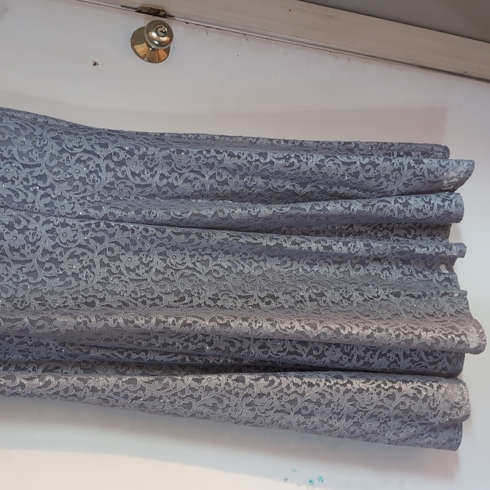 Gray Lace Robe - Picture 2 of 5